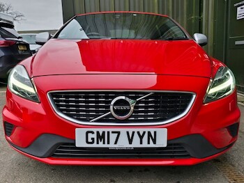 Used Volvo V40 2017 for sale - 77594115: Photo