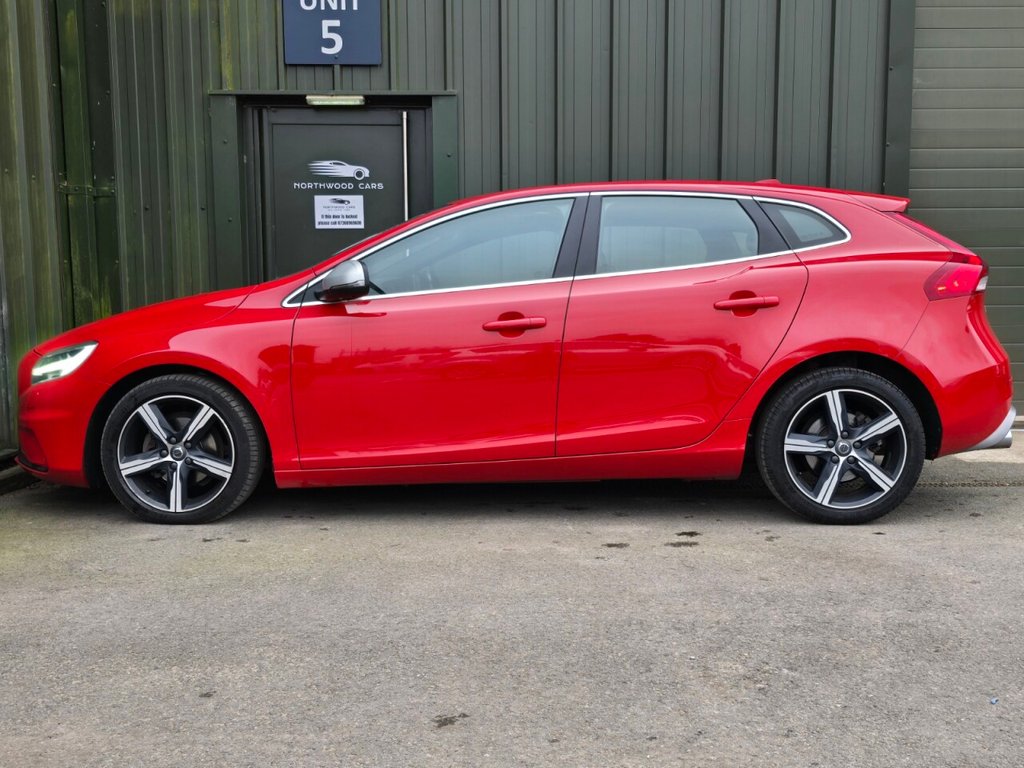 Used Volvo V40 2017 for sale - 77594115: Photo 6