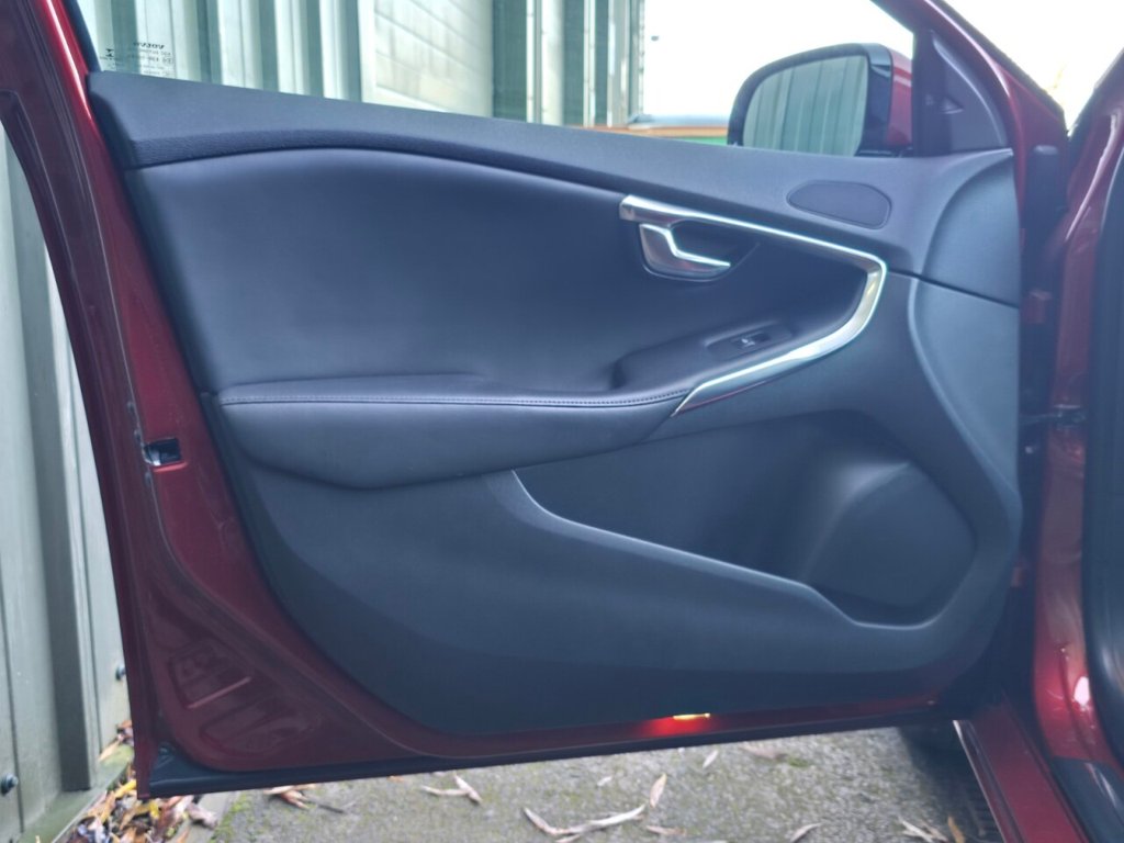 Used Volvo V40 2013 for sale - 76900785: Photo 17