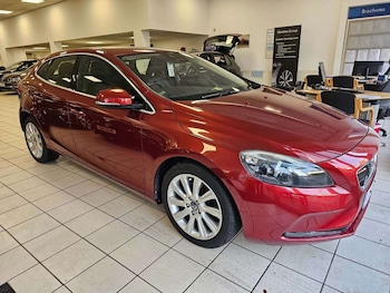 2013 (13) - 2.0 D3 SE Lux Nav Hatchback 5dr Diesel Geartronic Euro 5 (s/s) (150 ps)