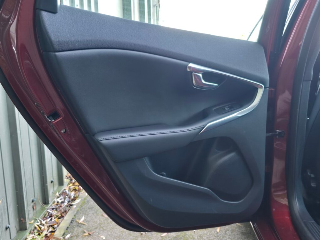 Used Volvo V40 2013 for sale - 76900785: Photo 21