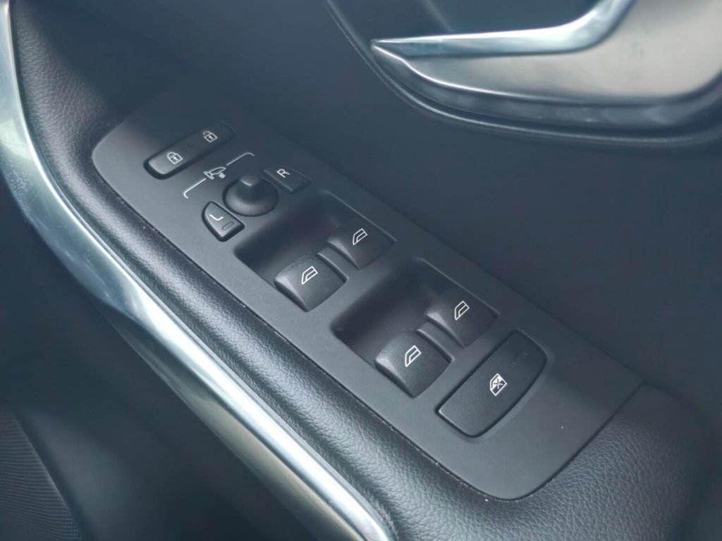 Used Volvo V40 2013 for sale - 76900785: Photo 24