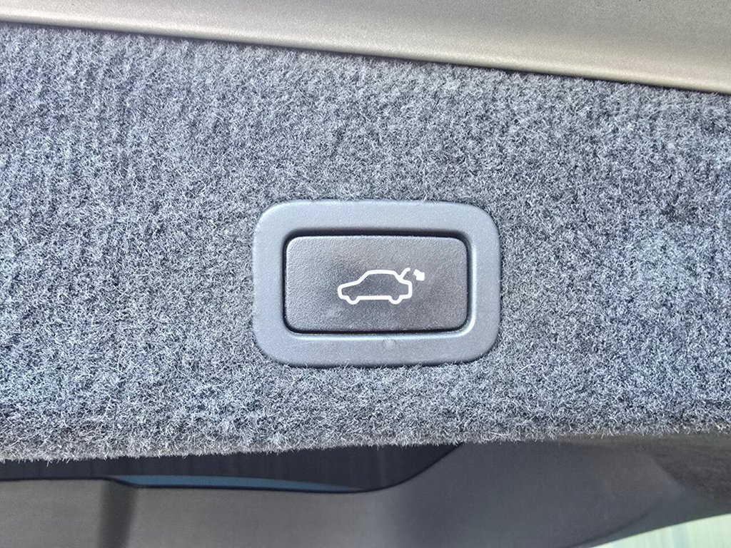 Used Volvo XC70 2011 for sale - 77512510: Photo 11