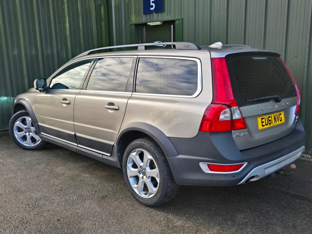 Used Volvo XC70 2011 for sale - 77512510: Photo 15