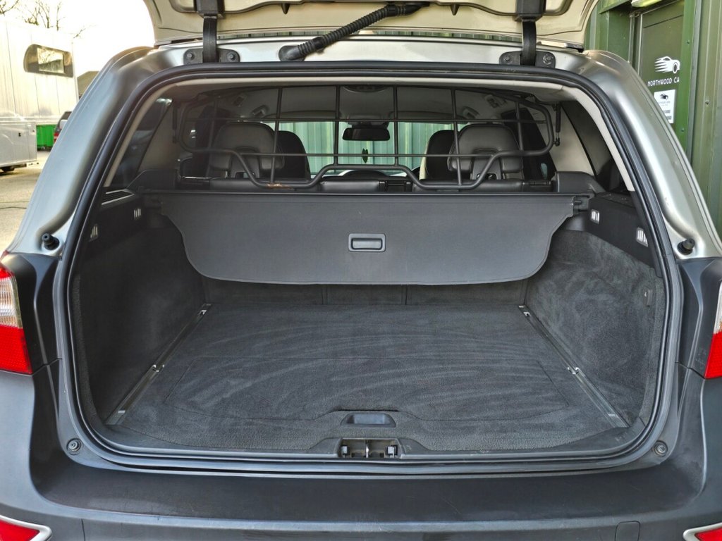 Used Volvo XC70 2011 for sale - 77512510: Photo 23