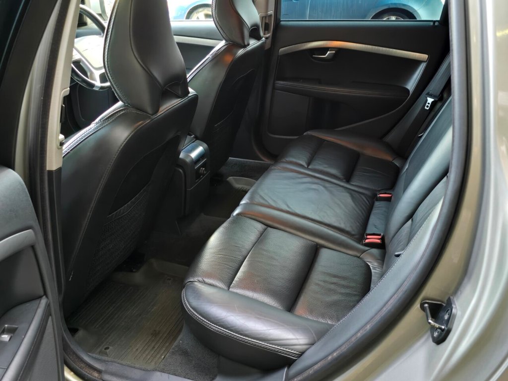 Used Volvo XC70 2011 for sale - 77512510: Photo 36