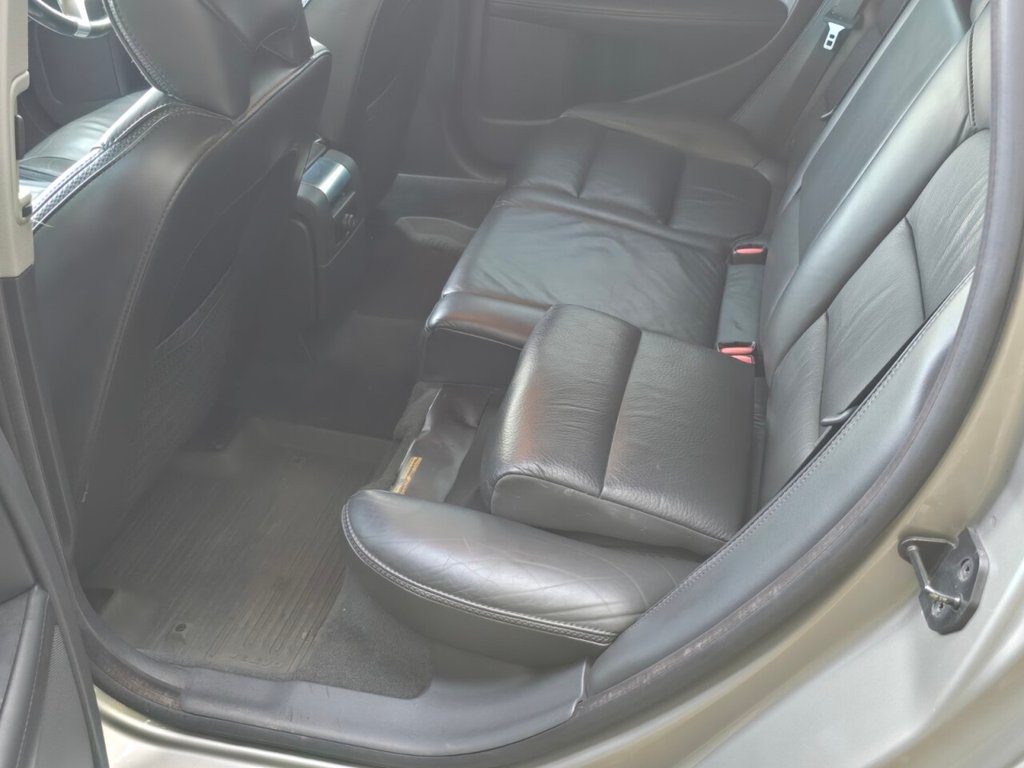 Used Volvo XC70 2011 for sale - 77512510: Photo 37