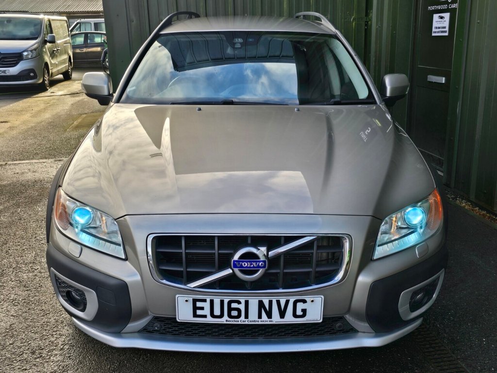 Used Volvo XC70 2011 for sale - 77512510: Photo 5