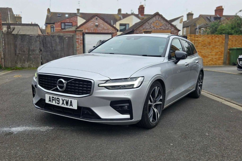 Used Volvo V60 2019 for sale - 78003227: Photo 1