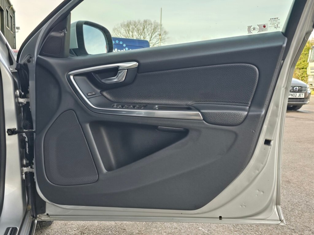 Used Volvo V60 2013 for sale - 77075470: Photo 18