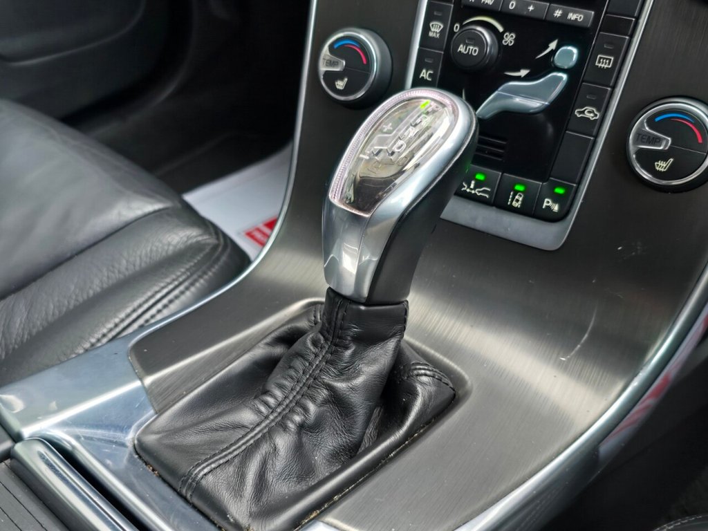 Used Volvo V60 2013 for sale - 77075470: Photo 34