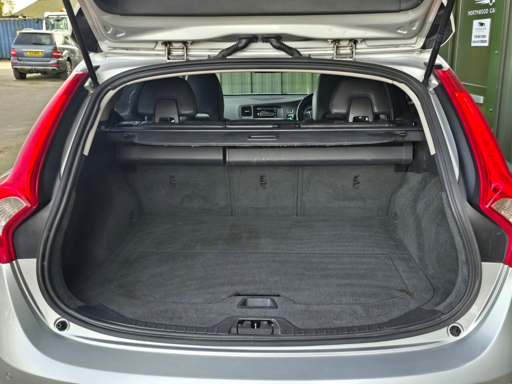 Used Volvo V60 2013 for sale - 77075470: Photo 9