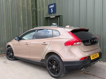 Used Volvo V40 2013 for sale - 79612397: Photo
