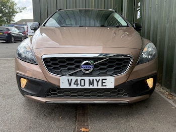 Used Volvo V40 2013 for sale - 79612397: Photo