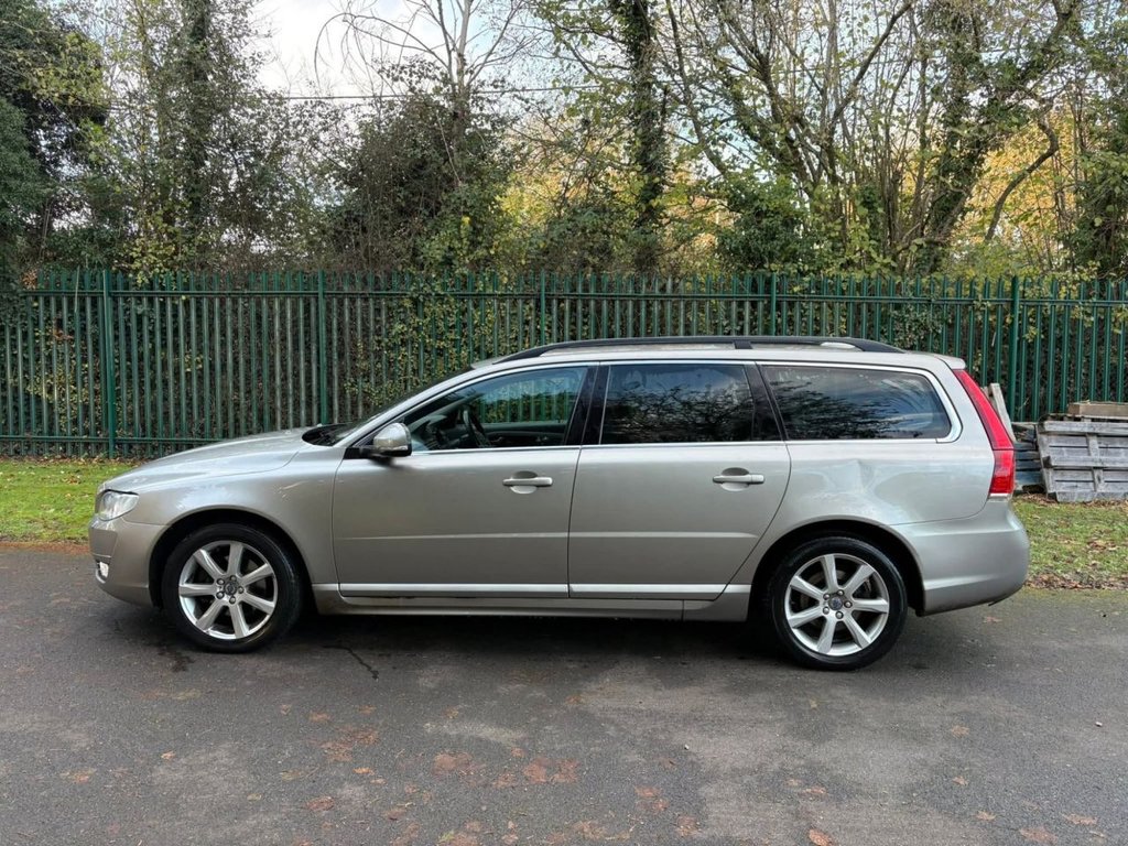 Used Volvo V70 2015 for sale - 76751170: Photo 2