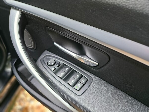 Used BMW 3 Series Gran Turismo 2015 for sale - 76315269: Photo 12