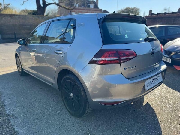 Used Volkswagen Golf 2015 for sale - 74080959: Photo 5
