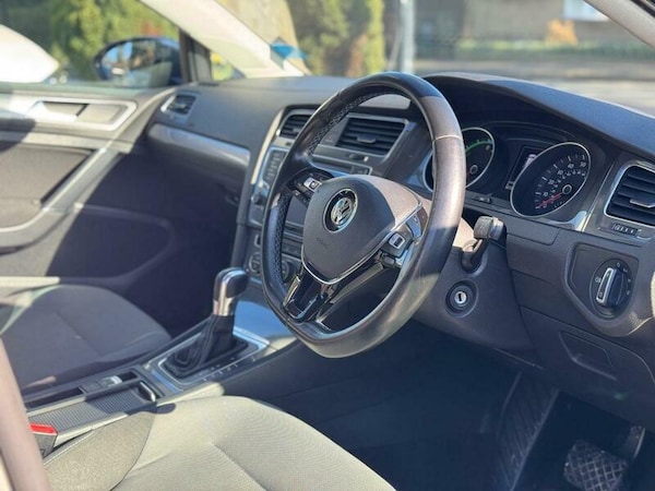 Used Volkswagen Golf 2015 for sale - 74080959: Photo 9