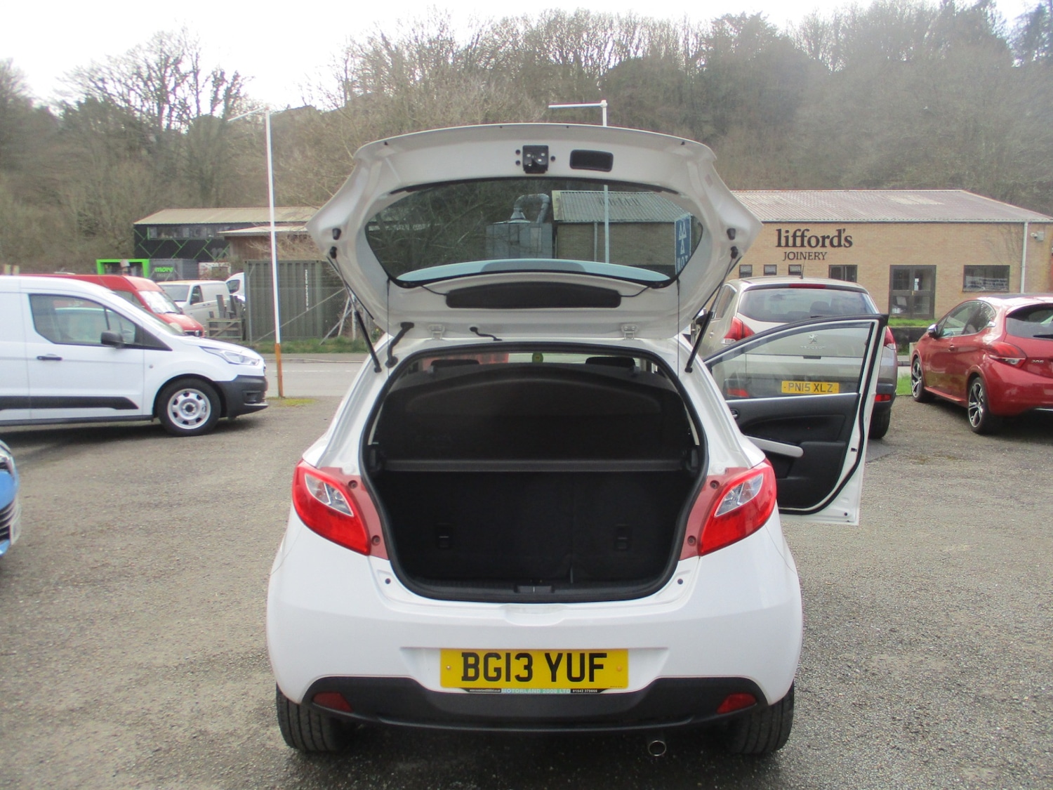 Used Mazda Mazda2 2013 for sale - 77776413: Photo 10