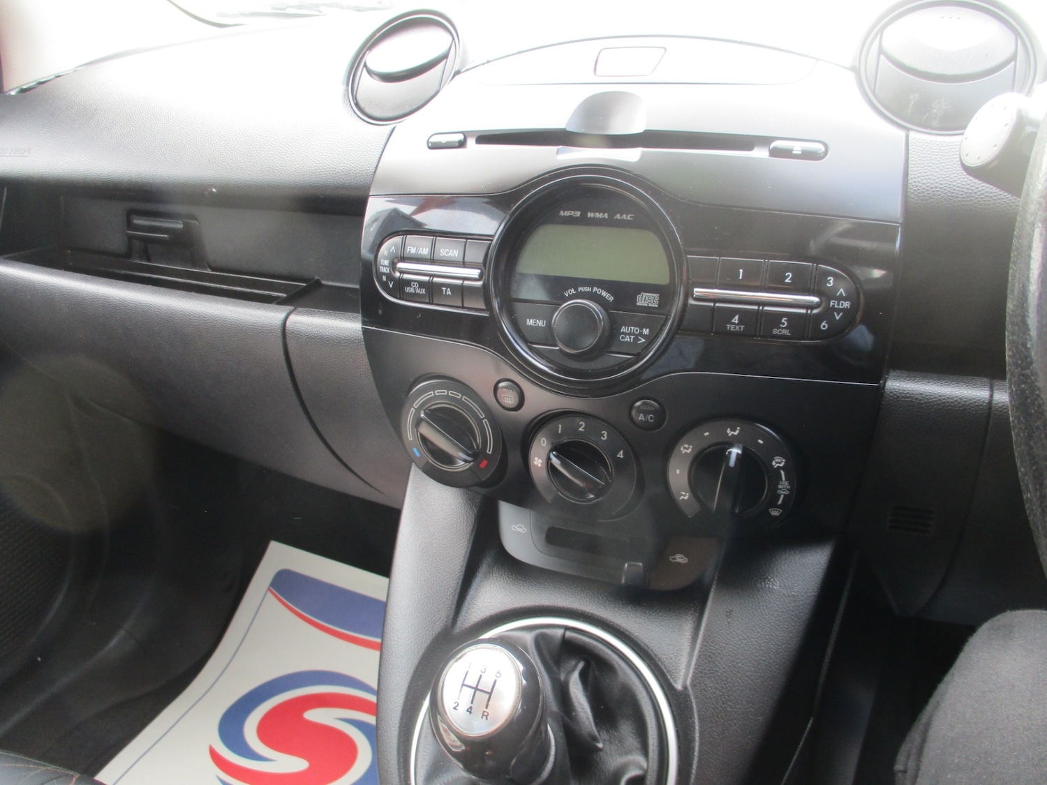 Used Mazda Mazda2 2013 for sale - 77776413: Photo 14