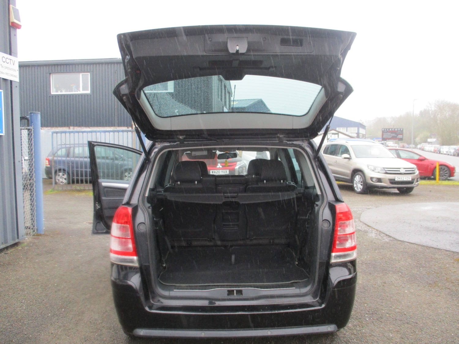 Used Vauxhall Zafira 2011 for sale - 78039032: Photo 10