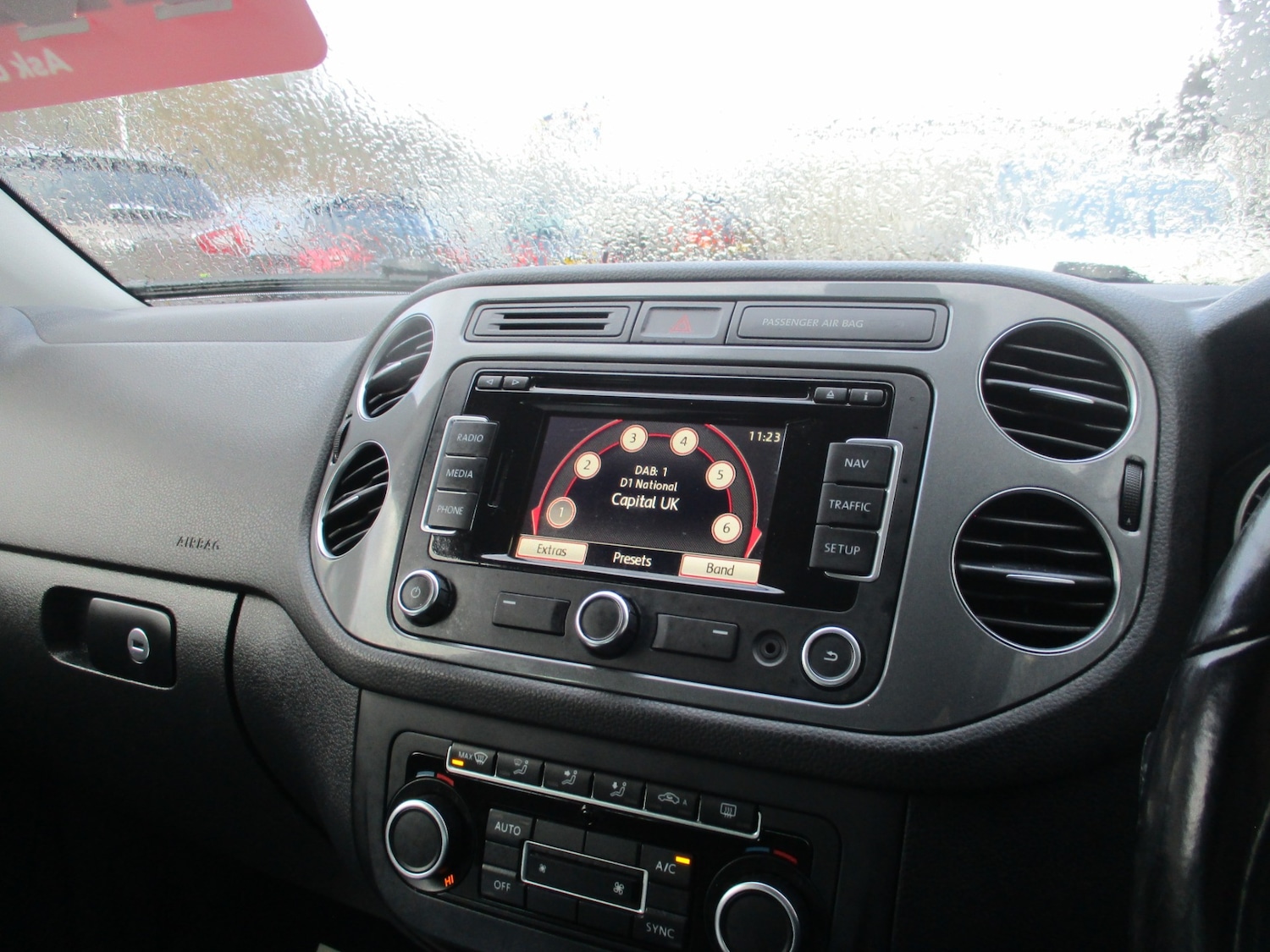 Used Volkswagen Tiguan 2015 for sale - 76845060: Photo 14