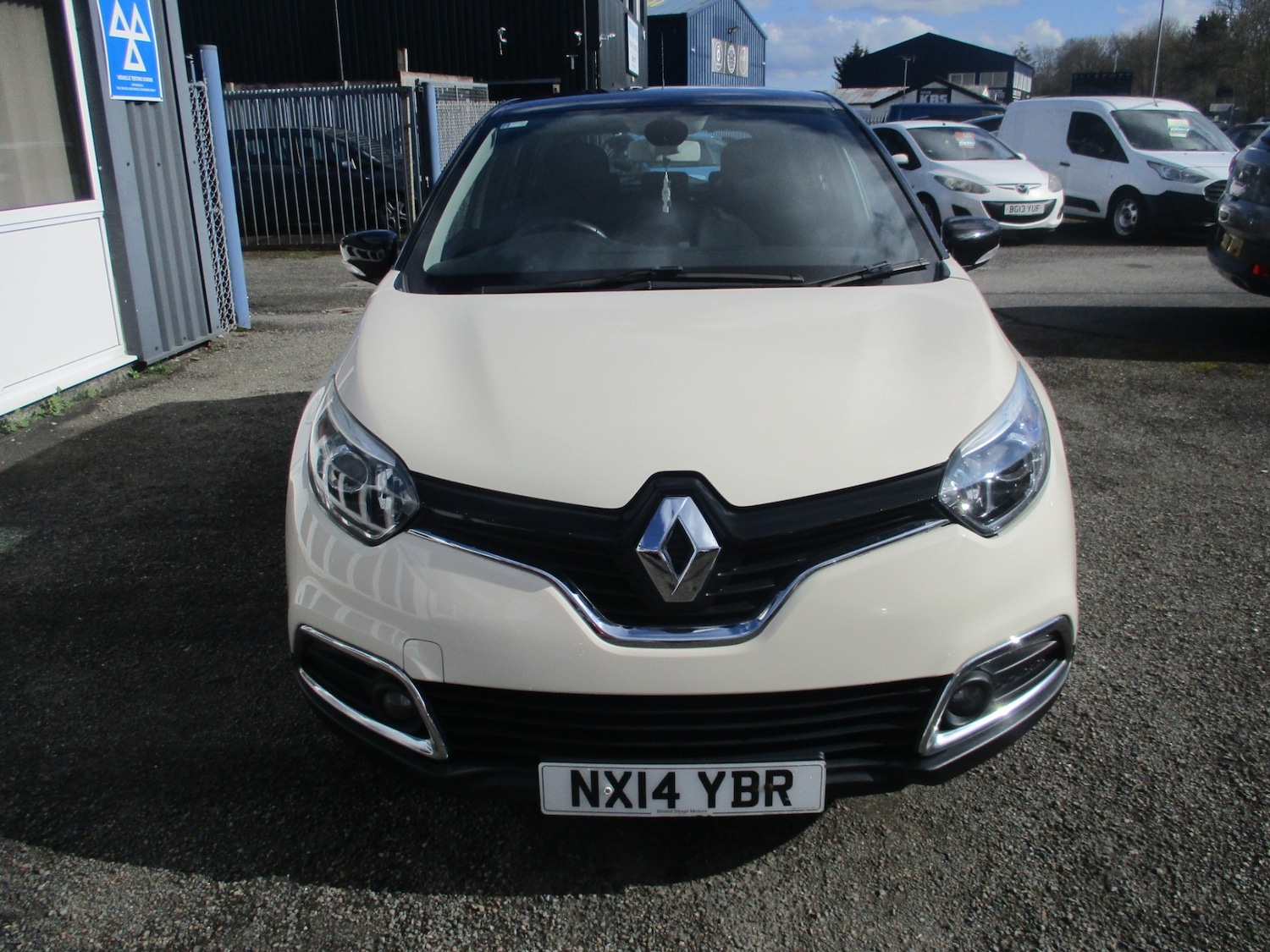 Used Renault Captur 2014 for sale - 77803368: Photo 2