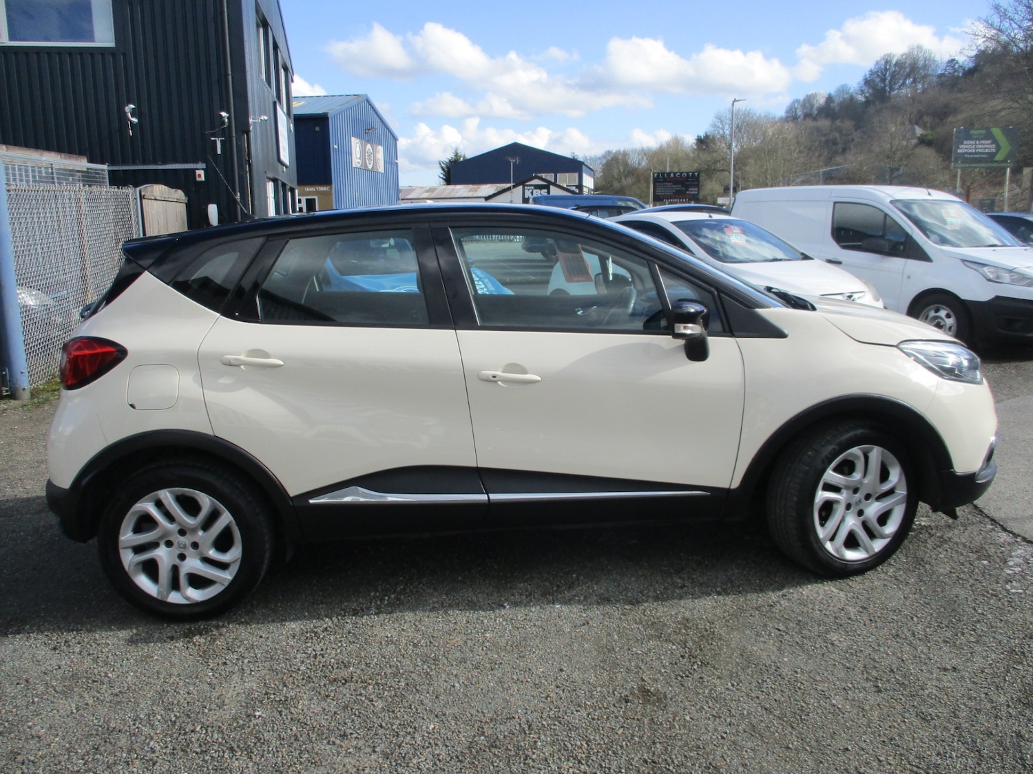 Used Renault Captur 2014 for sale - 77803368: Photo 4