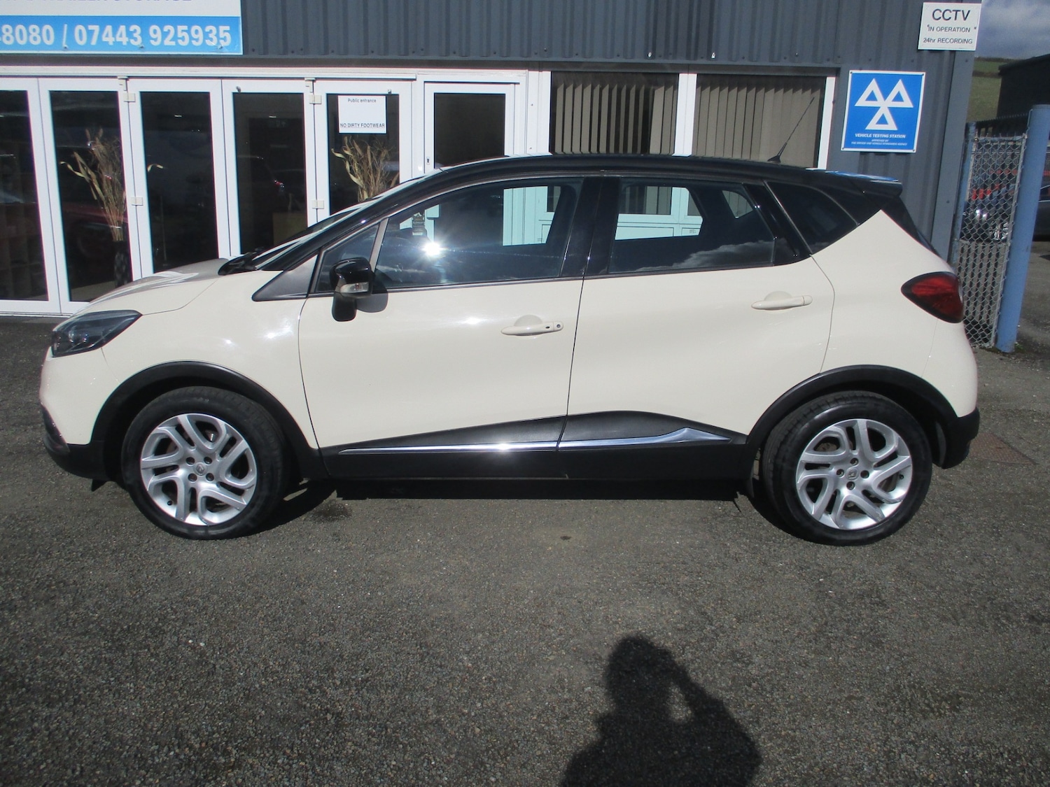 Used Renault Captur 2014 for sale - 77803368: Photo 8