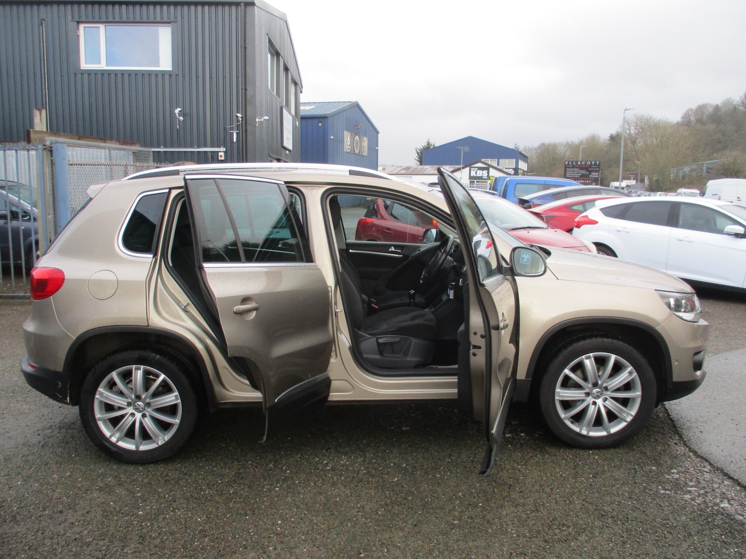 Used Volkswagen Tiguan 2012 for sale - 77337916: Photo 11