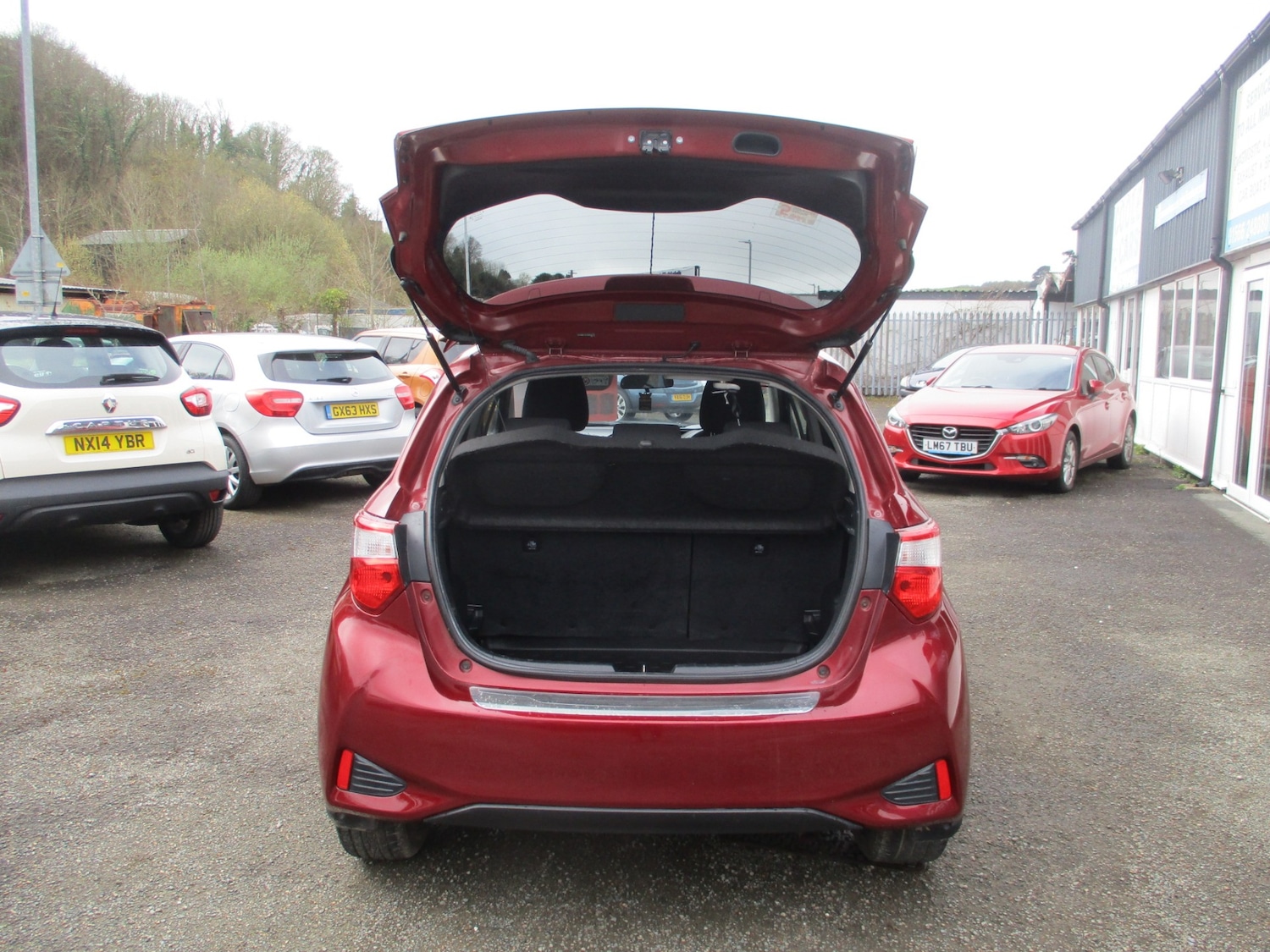 Used Toyota Yaris 2018 for sale - 78151025: Photo 10