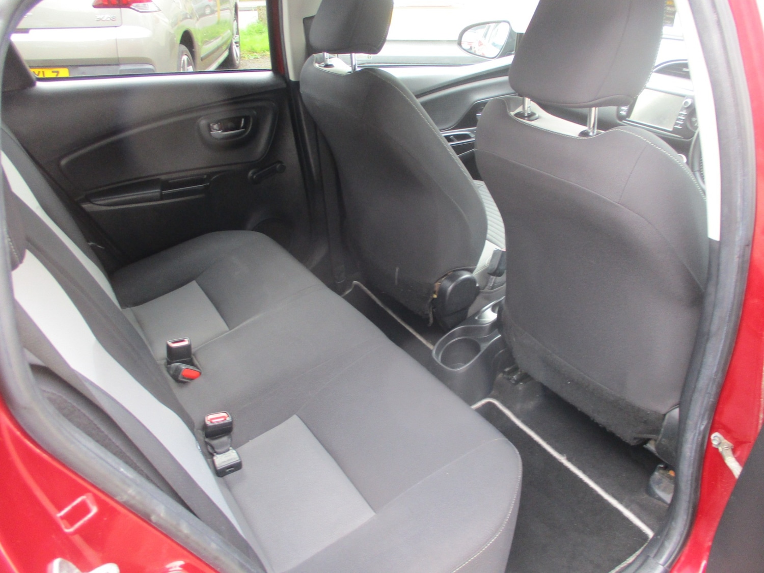 Used Toyota Yaris 2018 for sale - 78151025: Photo 12