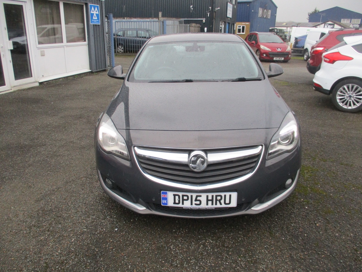 Used Vauxhall Insignia 2015 for sale - 77432706: Photo 2