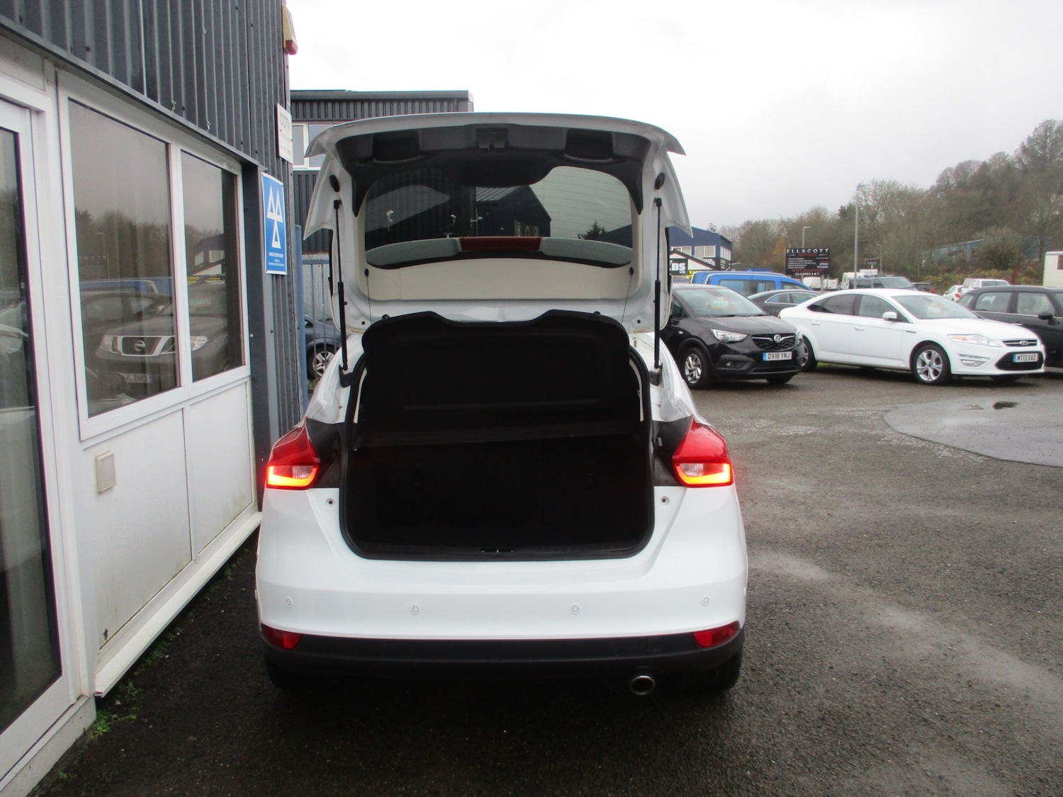 Used Ford Focus 2015 for sale - 76878014: Photo 10