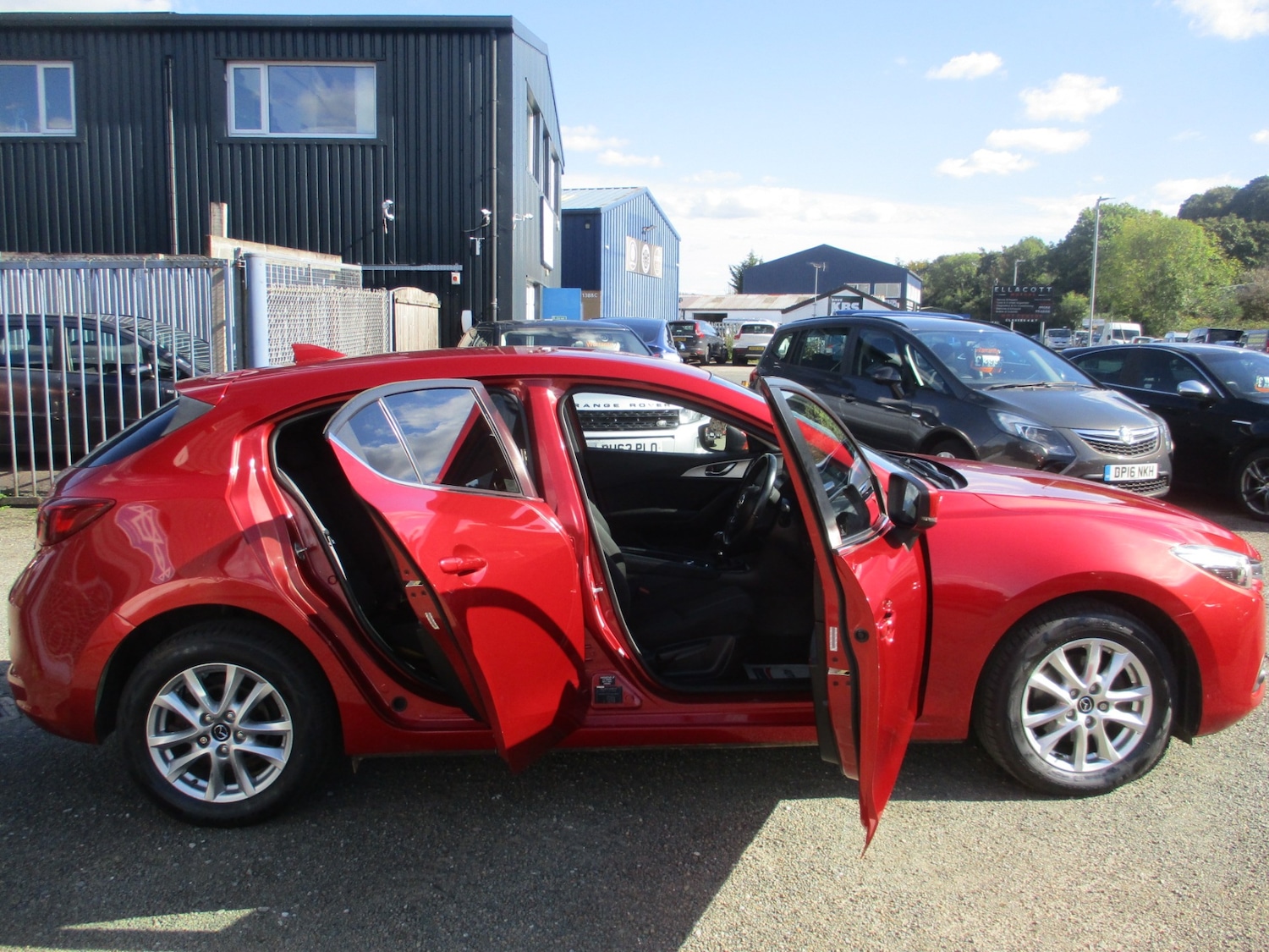 Used Mazda Mazda3 2017 for sale - 76037291: Photo 11