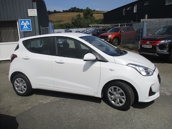 Used Hyundai i10 2017 for sale - 79355795: Photo