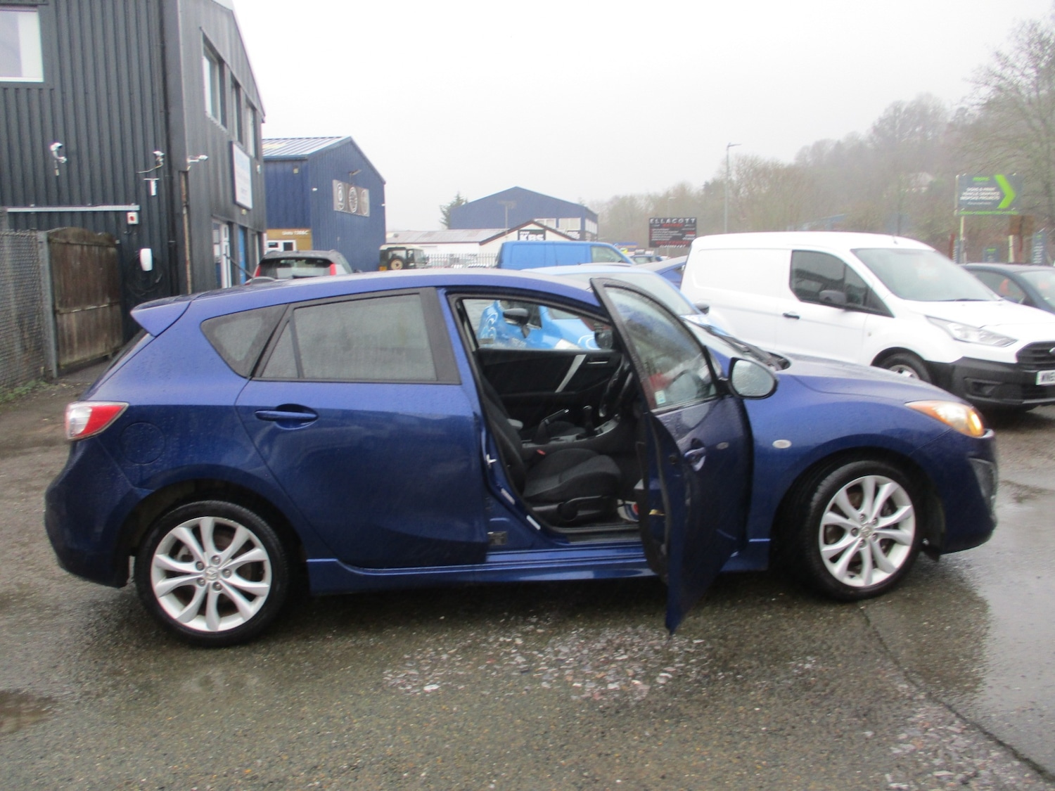 Used Mazda Mazda3 2009 for sale - 77717709: Photo 11