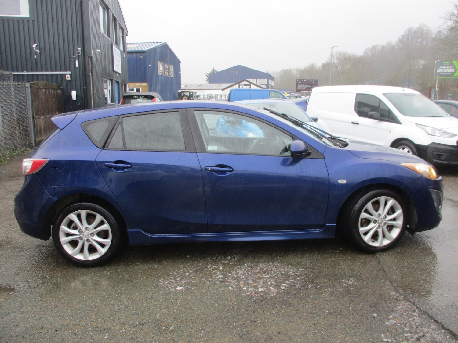 Used Mazda Mazda3 2009 for sale - 77717709: Photo 4