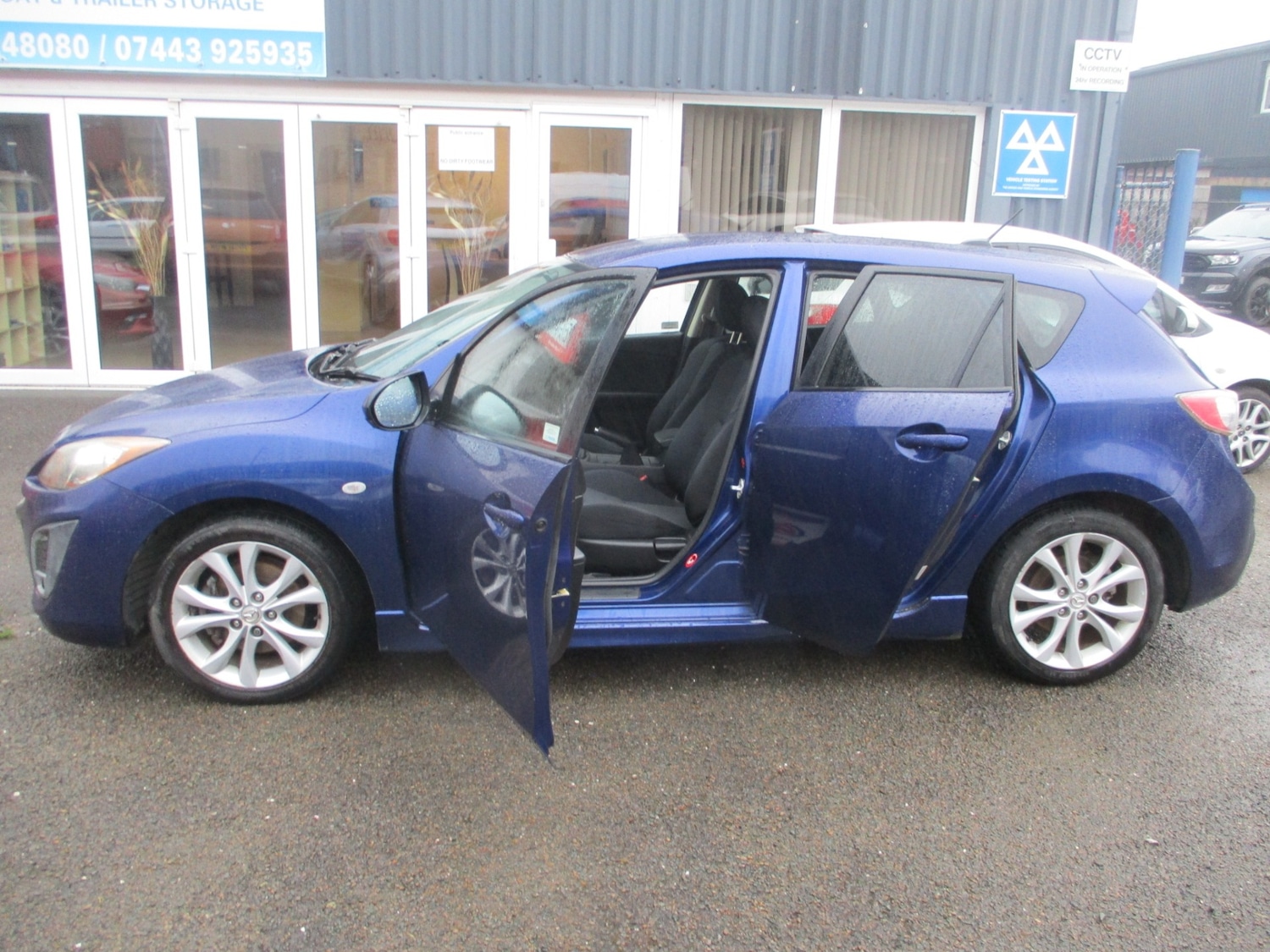 Used Mazda Mazda3 2009 for sale - 77717709: Photo 9