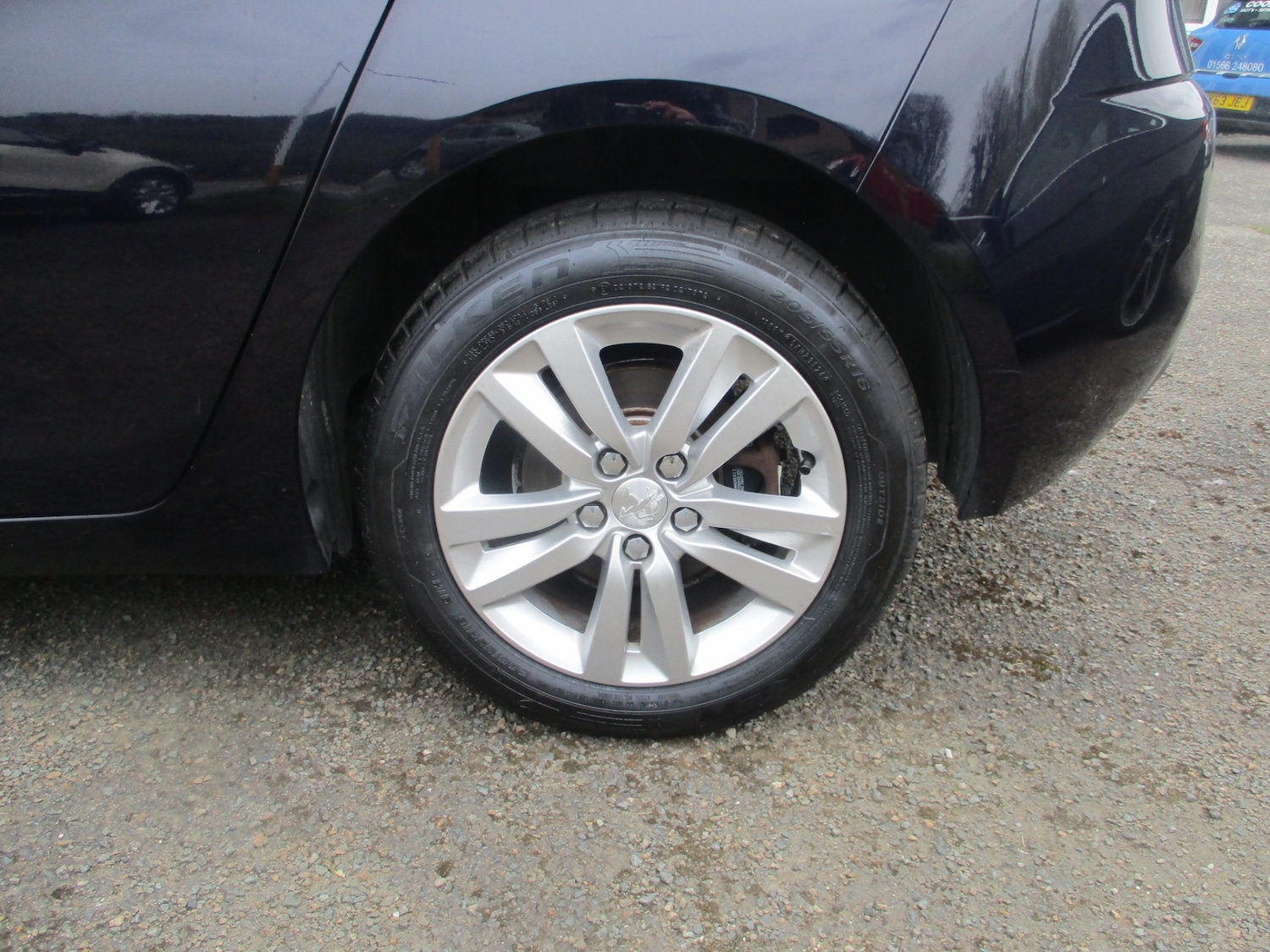 Used Peugeot 308 2016 for sale - 78197772: Photo 17