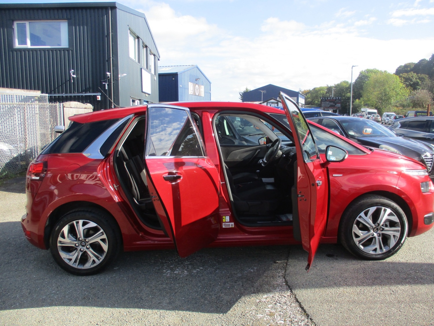 Used Citroen C4 Picasso 2014 for sale - 76127544: Photo 11