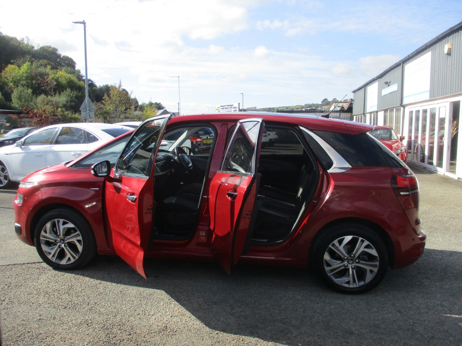 Used Citroen C4 Picasso 2014 for sale - 76127544: Photo 9