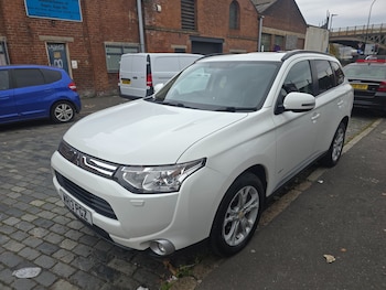 Mitsubishi - Outlander
