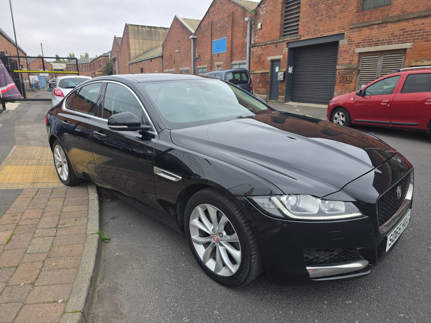 Used Jaguar XF 2016 for sale - 75981573: Photo 1