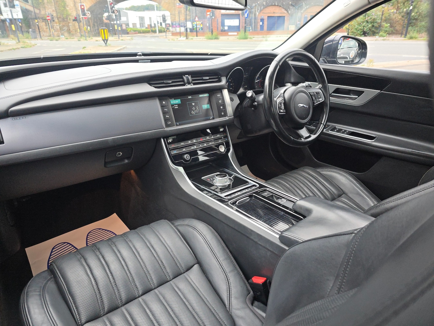 Used Jaguar XF 2016 for sale - 75981573: Photo 16