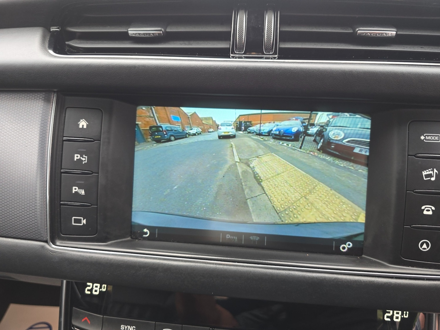 Used Jaguar XF 2016 for sale - 75981573: Photo 22