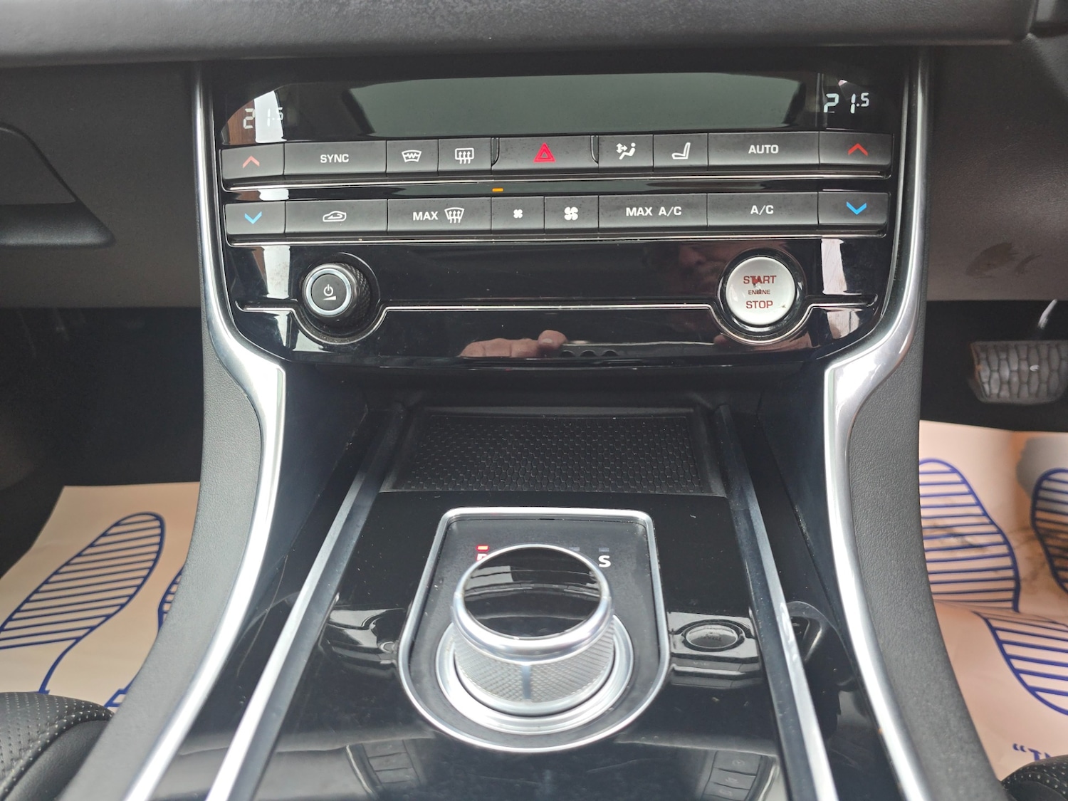 Used Jaguar XF 2016 for sale - 75981573: Photo 24