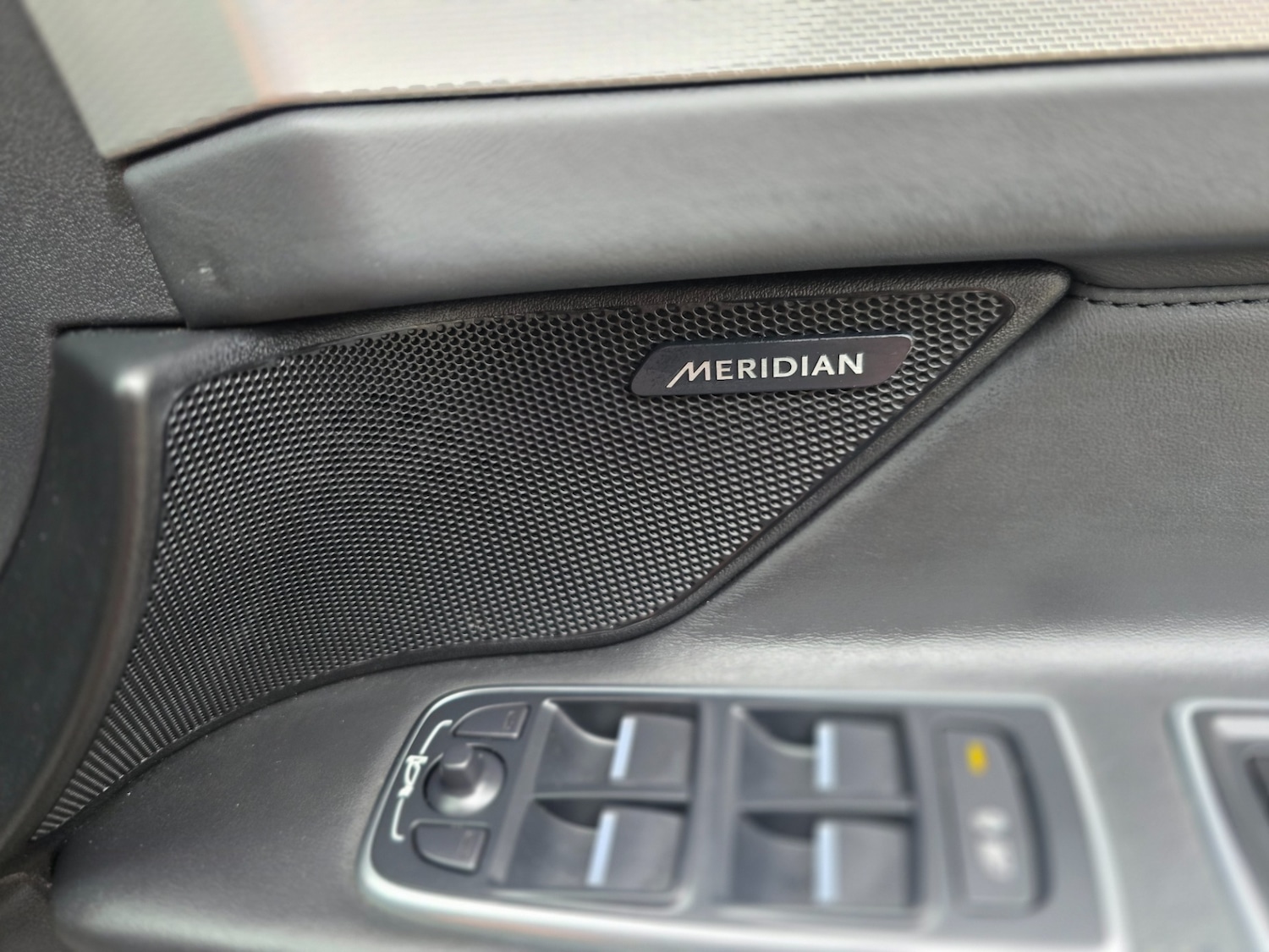 Used Jaguar XF 2016 for sale - 75981573: Photo 25