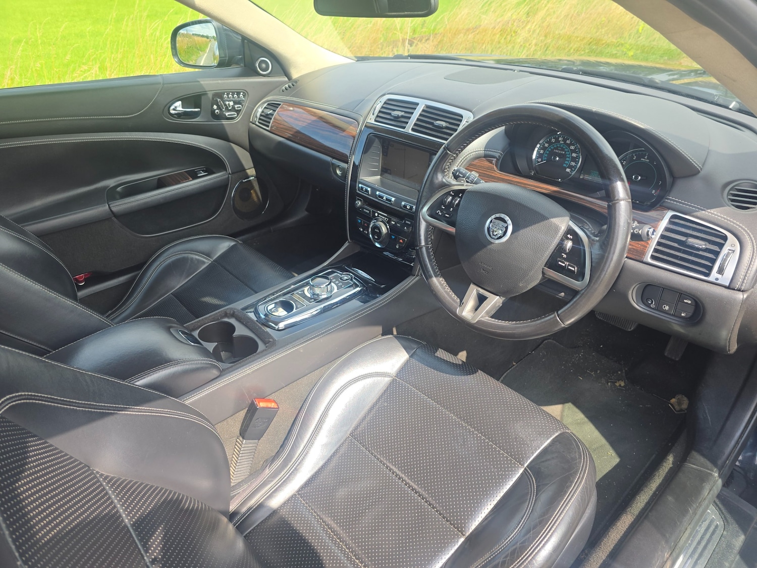 Used Jaguar XK 2011 for sale - 77059885: Photo 14