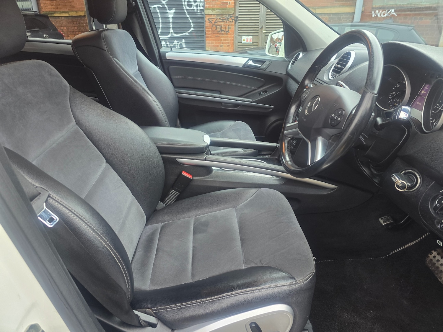 Used Mercedes-Benz M Class 2011 for sale - 77054641: Photo 9